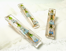 Load image into Gallery viewer, Pressed Flower Hair Clip