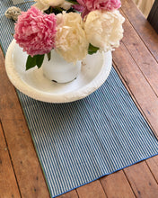 Load image into Gallery viewer, Cloth Table Runner