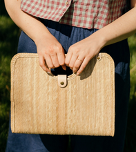 Load image into Gallery viewer, Portafolio Handcrafted Clutch
