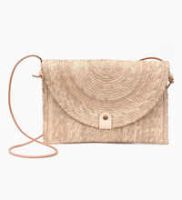 Load image into Gallery viewer, Sobre Handcrafted Clutch