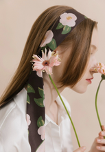 Load image into Gallery viewer, Silk Scarf