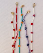 Load image into Gallery viewer, Daisy Chain Bracelet