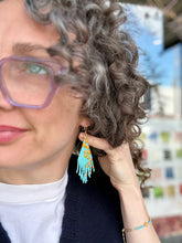 Load image into Gallery viewer, Floral Fringe Earring