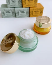 Load image into Gallery viewer, Organic Coconut & Beeswax Exfoliating Lip Scrub