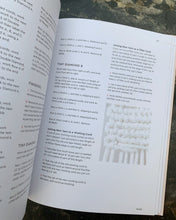 Load image into Gallery viewer, Modern Macrame Book