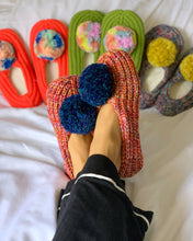 Load image into Gallery viewer, Super Mix Pom Slippers