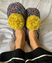Load image into Gallery viewer, Super Mix Pom Slippers