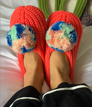 Load image into Gallery viewer, Super Mix Pom Slippers