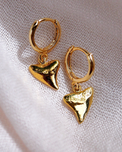 Load image into Gallery viewer, Gold Shark Tooth Hoop Earrings