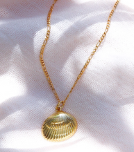 Load image into Gallery viewer, Gold Fill SeaShell Charm Necklace