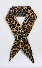 Load image into Gallery viewer, Velvet Scarf Tie
