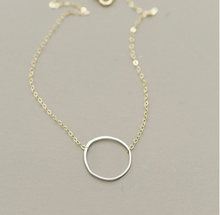 Load image into Gallery viewer, Imperfect Circle Necklace
