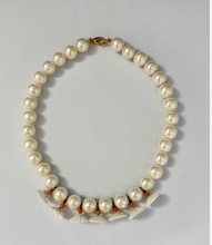 Load image into Gallery viewer, Lys Vintage Pearl Necklace
