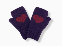 Load image into Gallery viewer, Cable Knit Heart Fingerless Gloves
