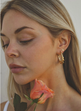 Load image into Gallery viewer, Verso Hoop Earring
