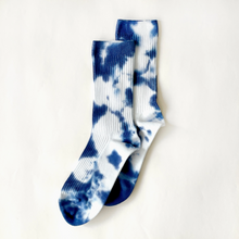 Load image into Gallery viewer, Tie-Dyed Dressy Socks

