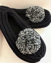 Load image into Gallery viewer, Super Mix Pom Slippers
