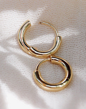 Load image into Gallery viewer, 18kt Gold Filled Huggie Hoop Earrings
